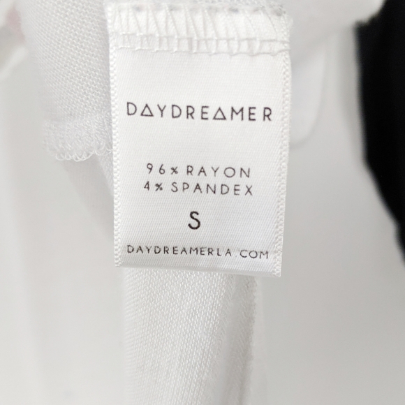 Daydreamer Guns N' Roses Half Sleeve Graphic Tee - Picture 4 of 5